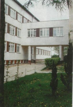 Nowy pawilon szkolny, oddany do użytku w 1997r.